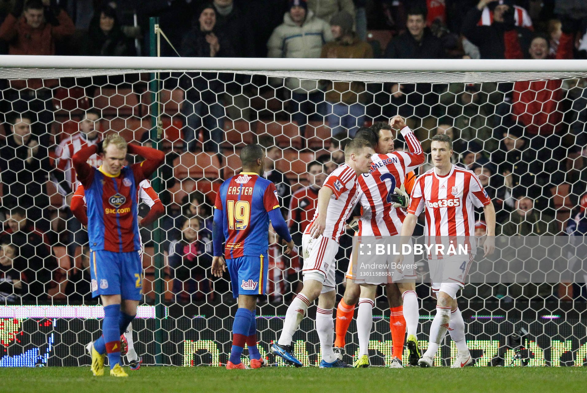 Football - Stoke City v Crystal Palace - FA Cup Third Round
