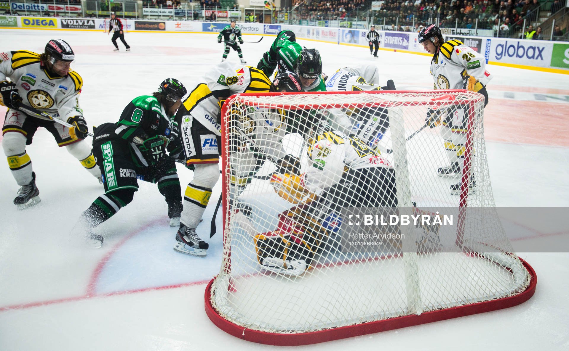 Trångt framför, Johan Holmqvist, målvakt, Brynäs