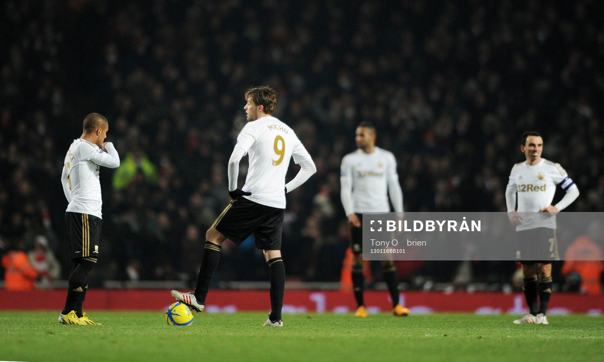 Football - Arsenal v Swansea City - FA Cup Third Round