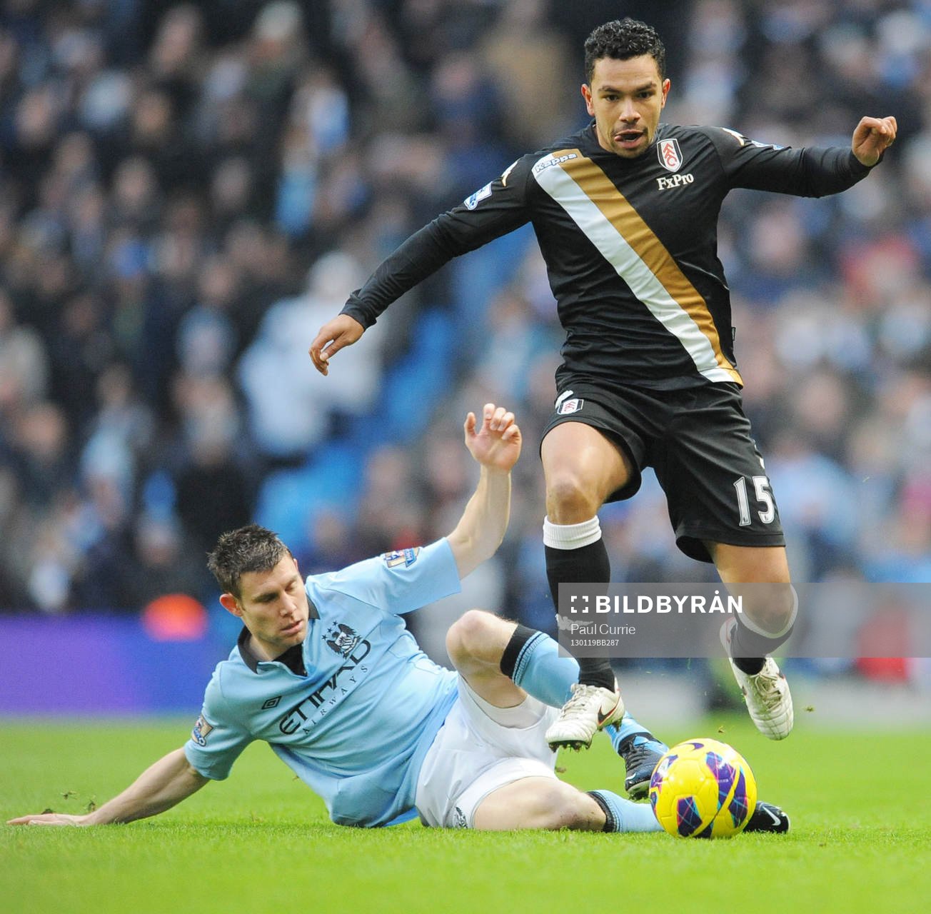Football - Manchester City v Fulham - Barclays Premier