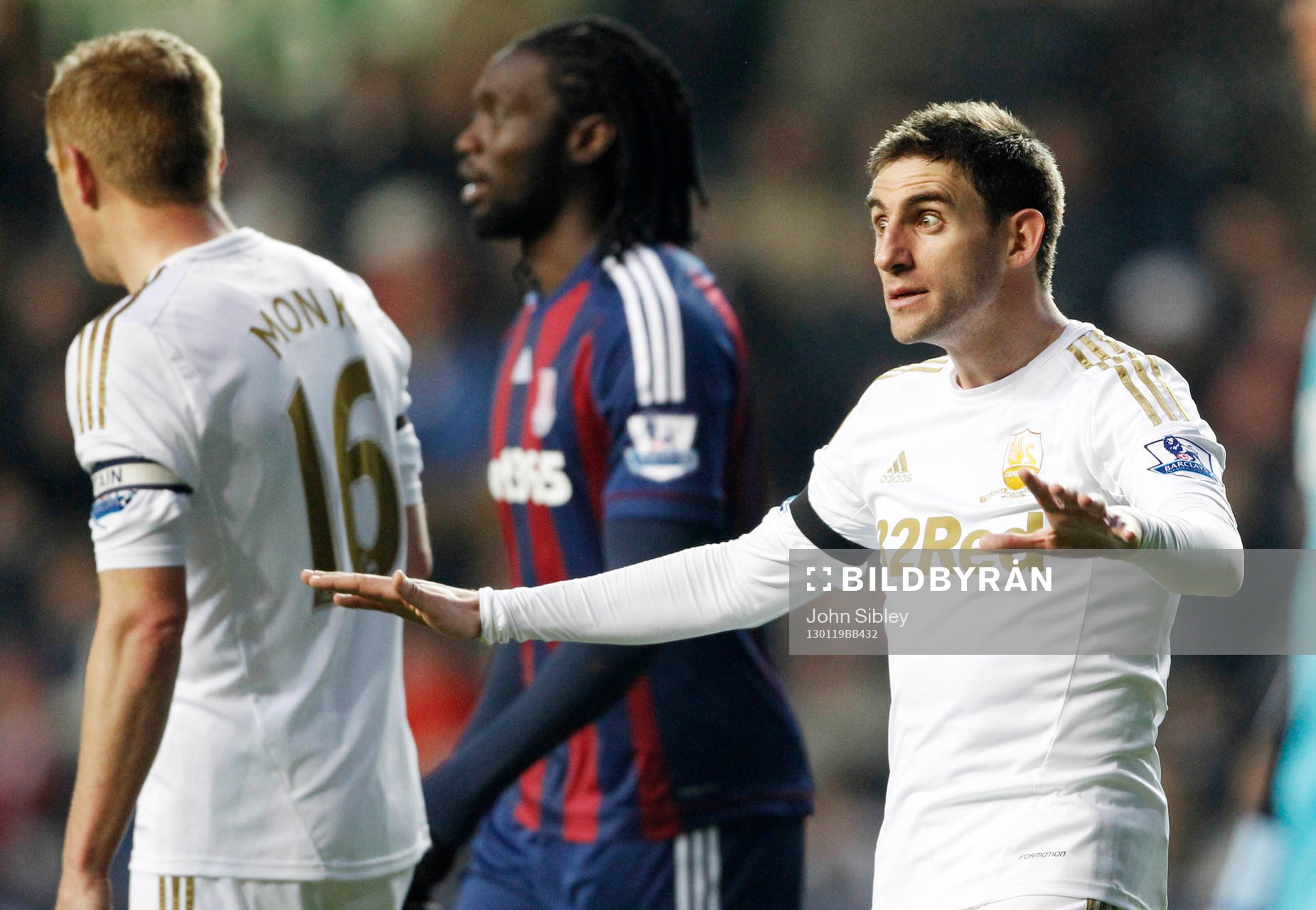 Football - Swansea City v Stoke City - Barclays Premier