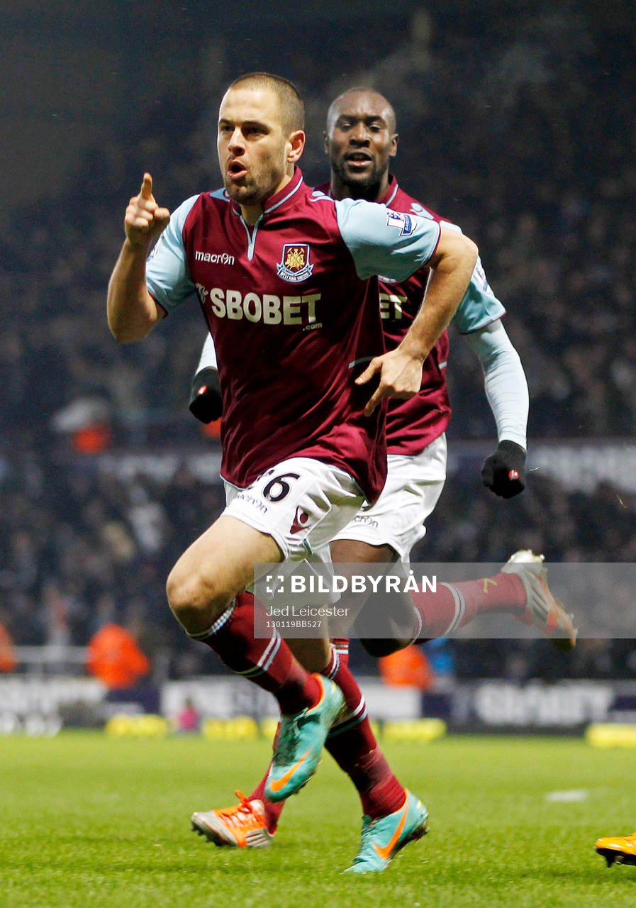 Football - West Ham United v Queens Park Rangers - Barclays