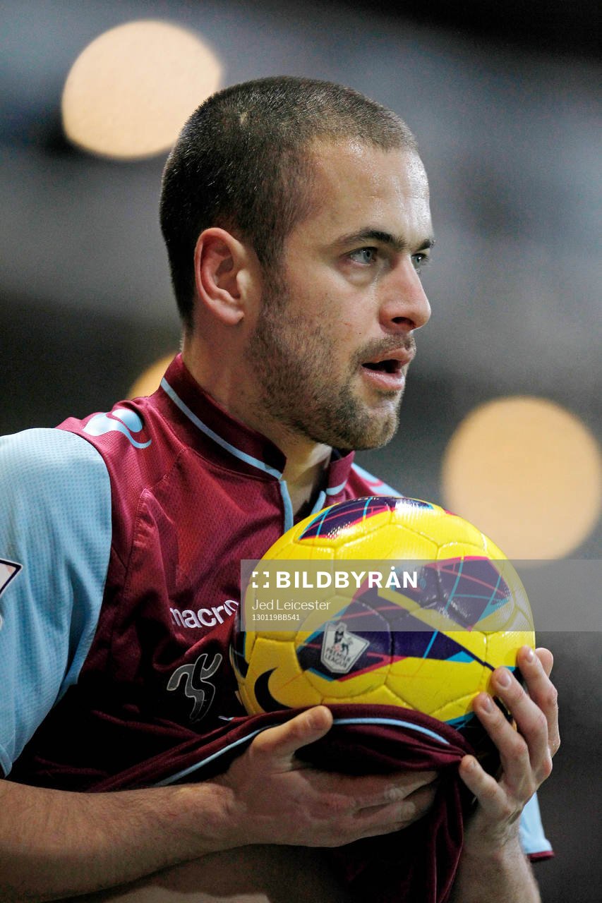 Football - West Ham United v Queens Park Rangers - Barclays
