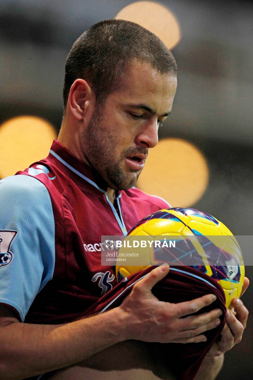 Football - West Ham United v Queens Park Rangers - Barclays