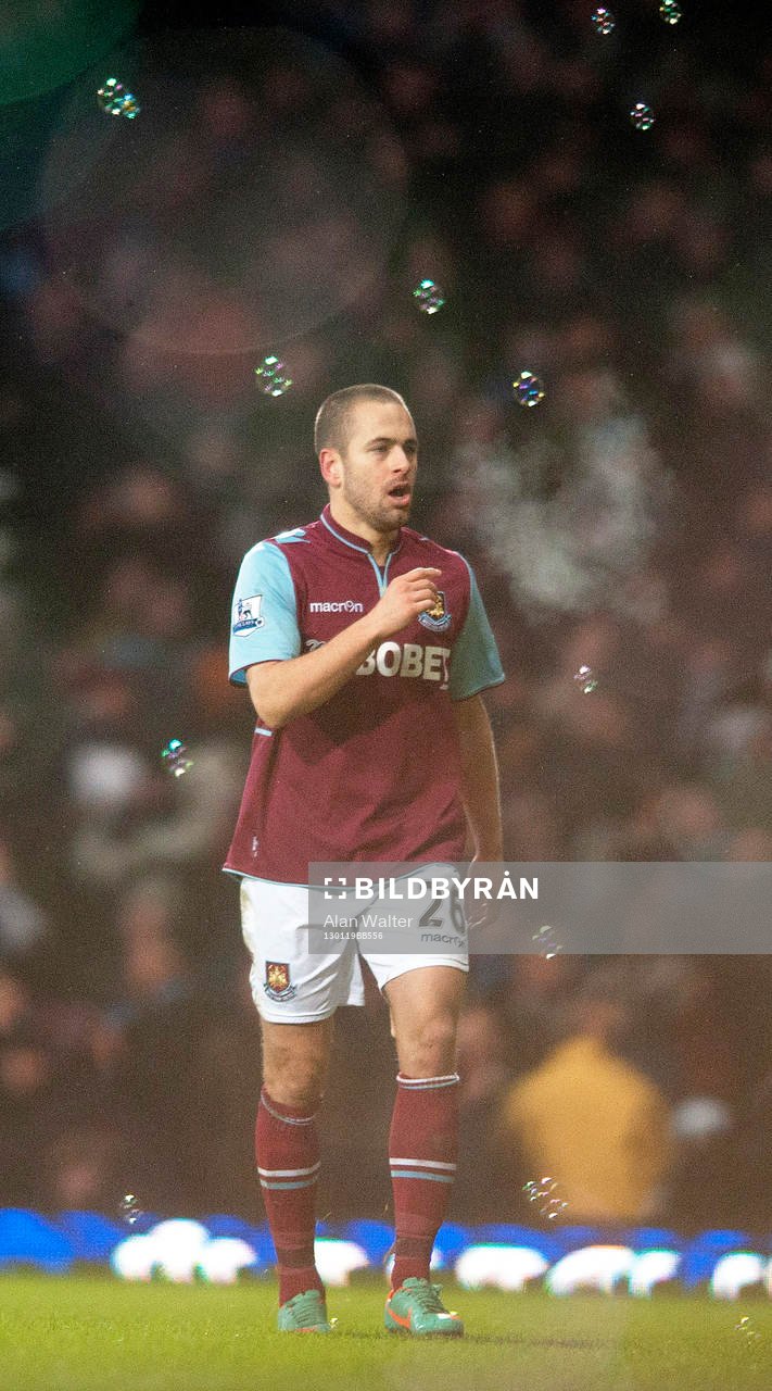 Football - West Ham United v Queens Park Rangers - Barclays