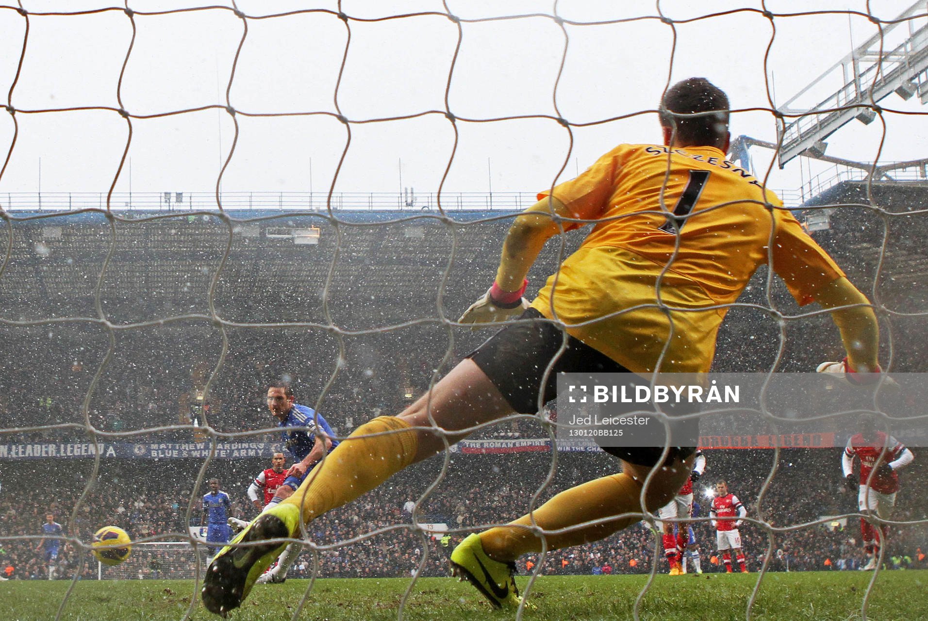 Football - Chelsea v Arsenal - Barclays Premier League  -