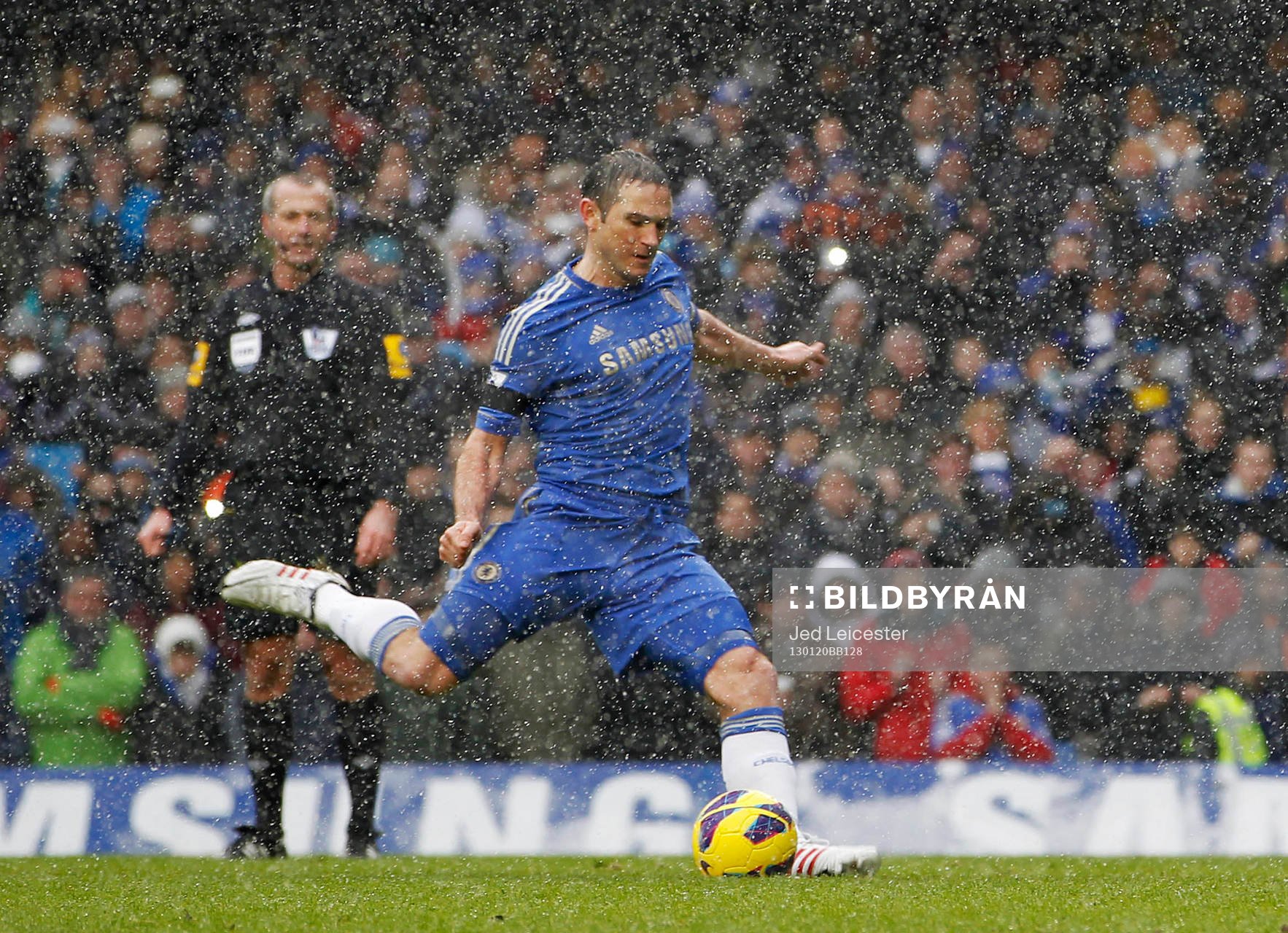Football - Chelsea v Arsenal - Barclays Premier League  -