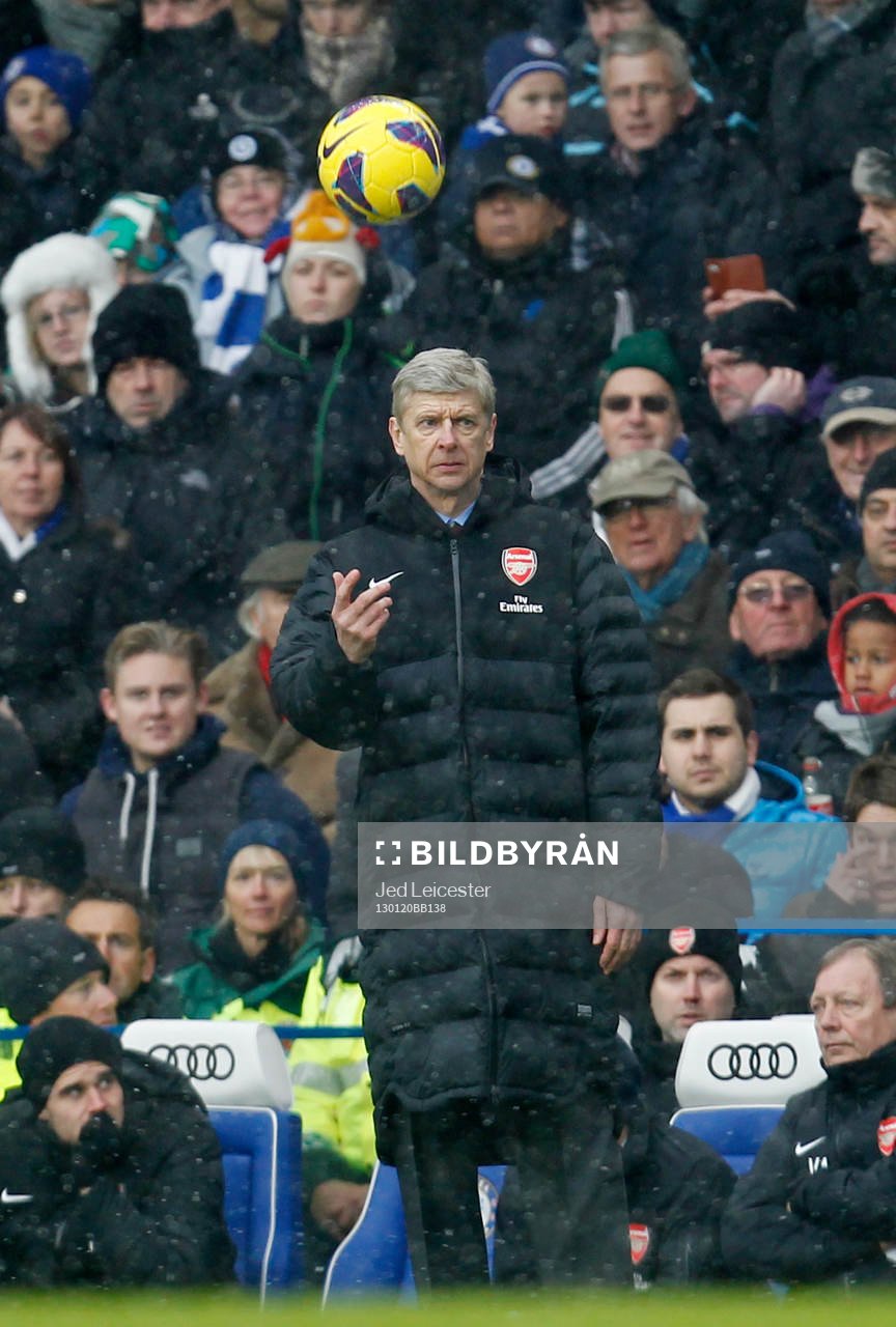 Football - Chelsea v Arsenal - Barclays Premier League  -