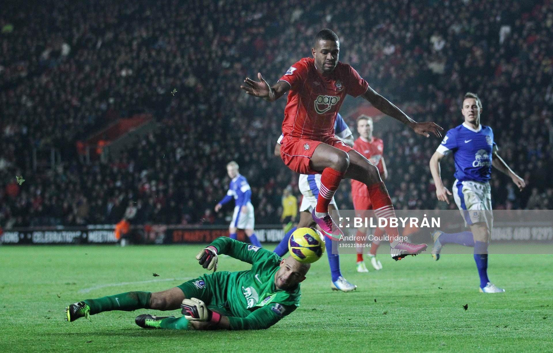 Football - Southampton v Everton - Barclays Premier League