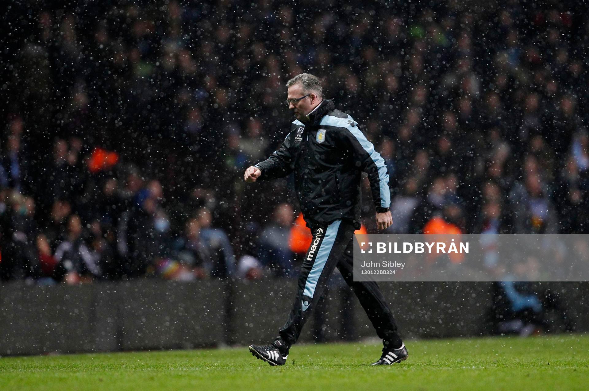Football - Aston Villa v Bradford City - Capital One Cup