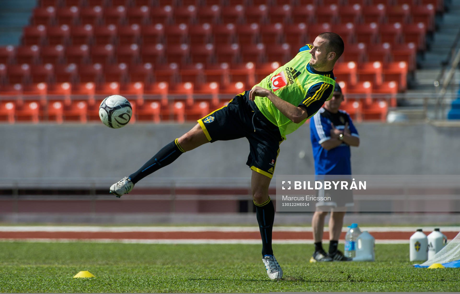 Träning på 700 års Stadion i Chiang Mai. Alexander