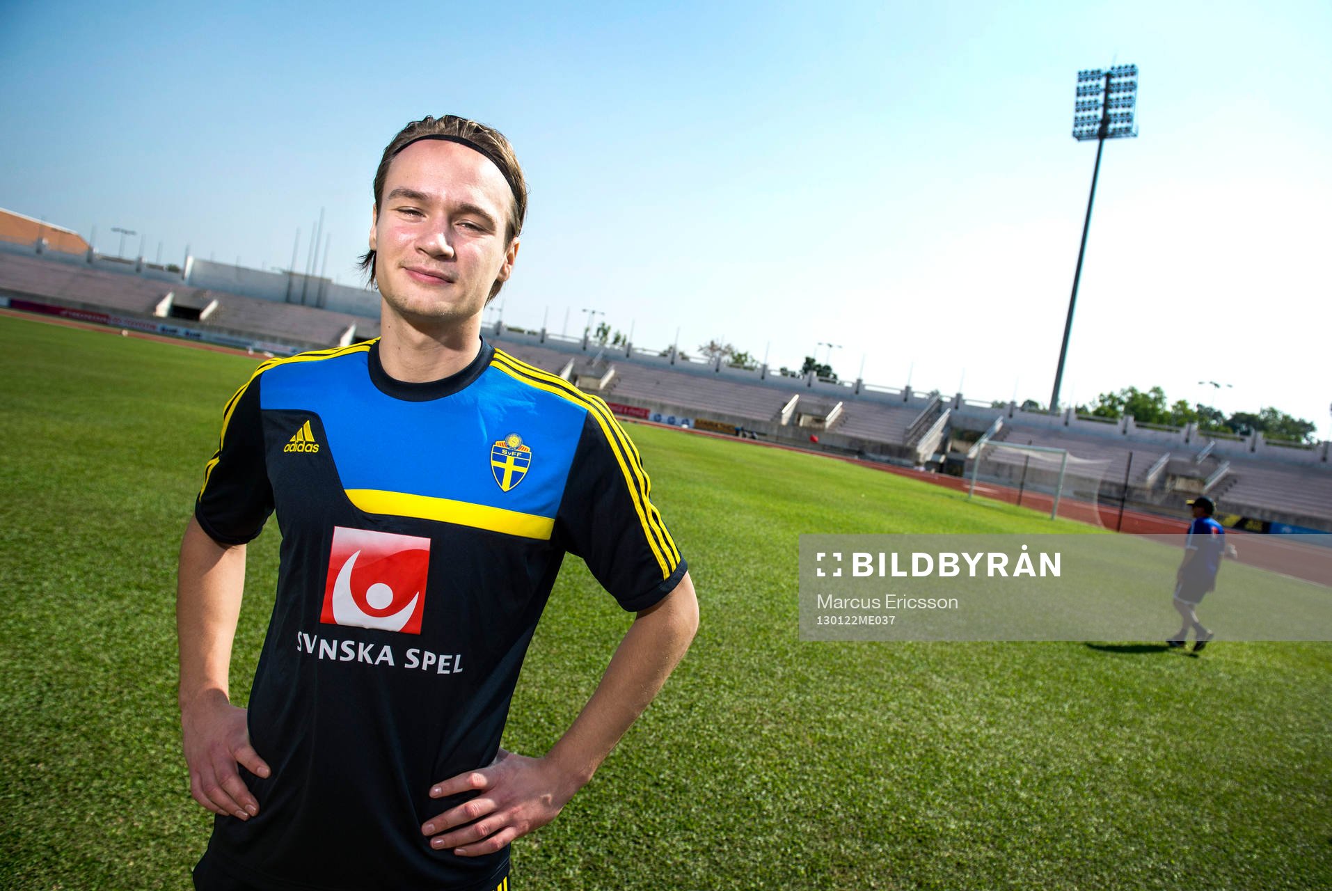Träning på 700 års Stadion i Chiang Mai. Viktor Prodell