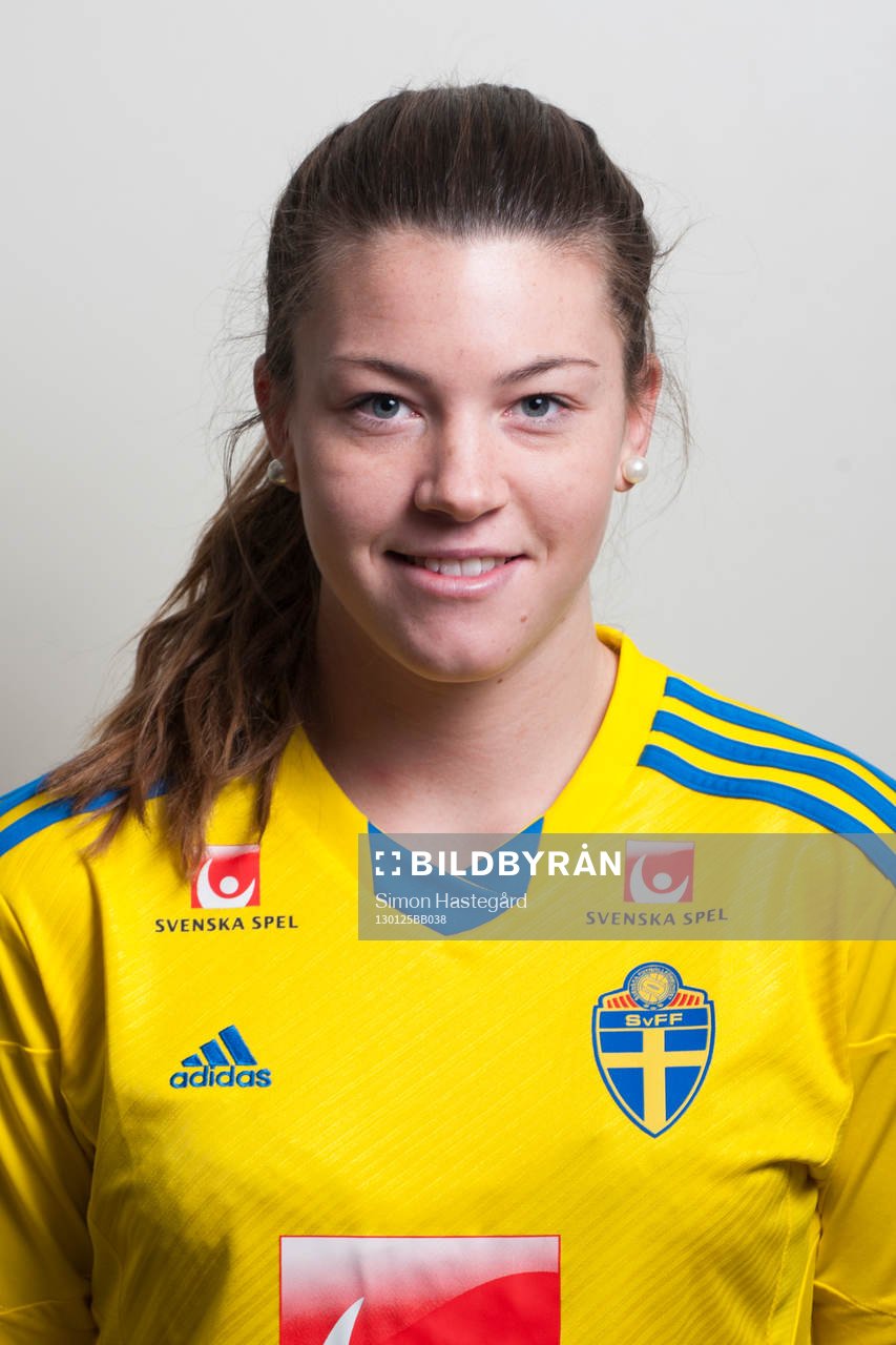 Damfotboll, Landslag U19, Sverige: Pauline Hammarlund, 