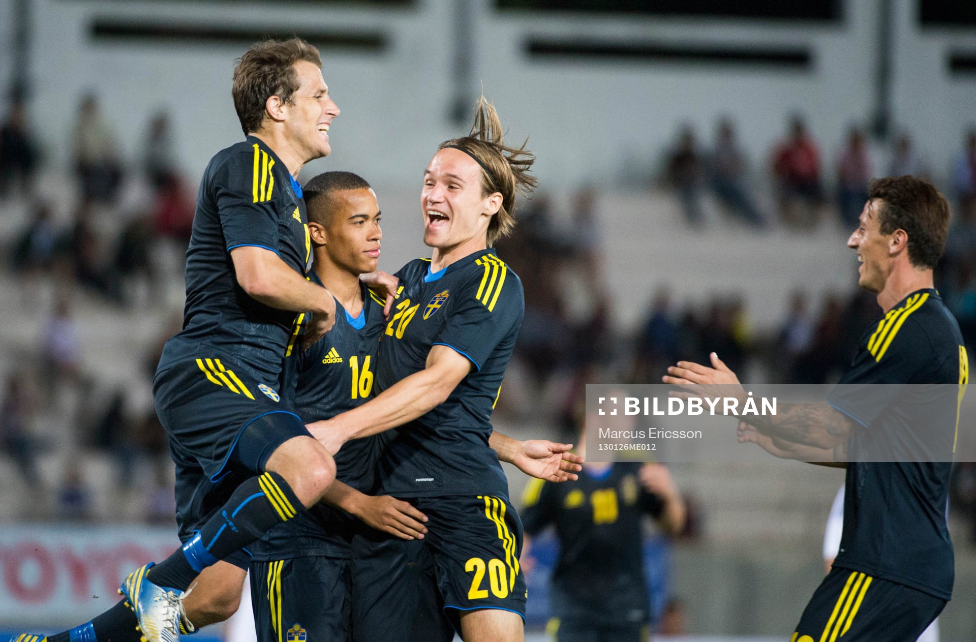 Robin Quaison, Sverige kramas om av Tobias Hysén, Viktor