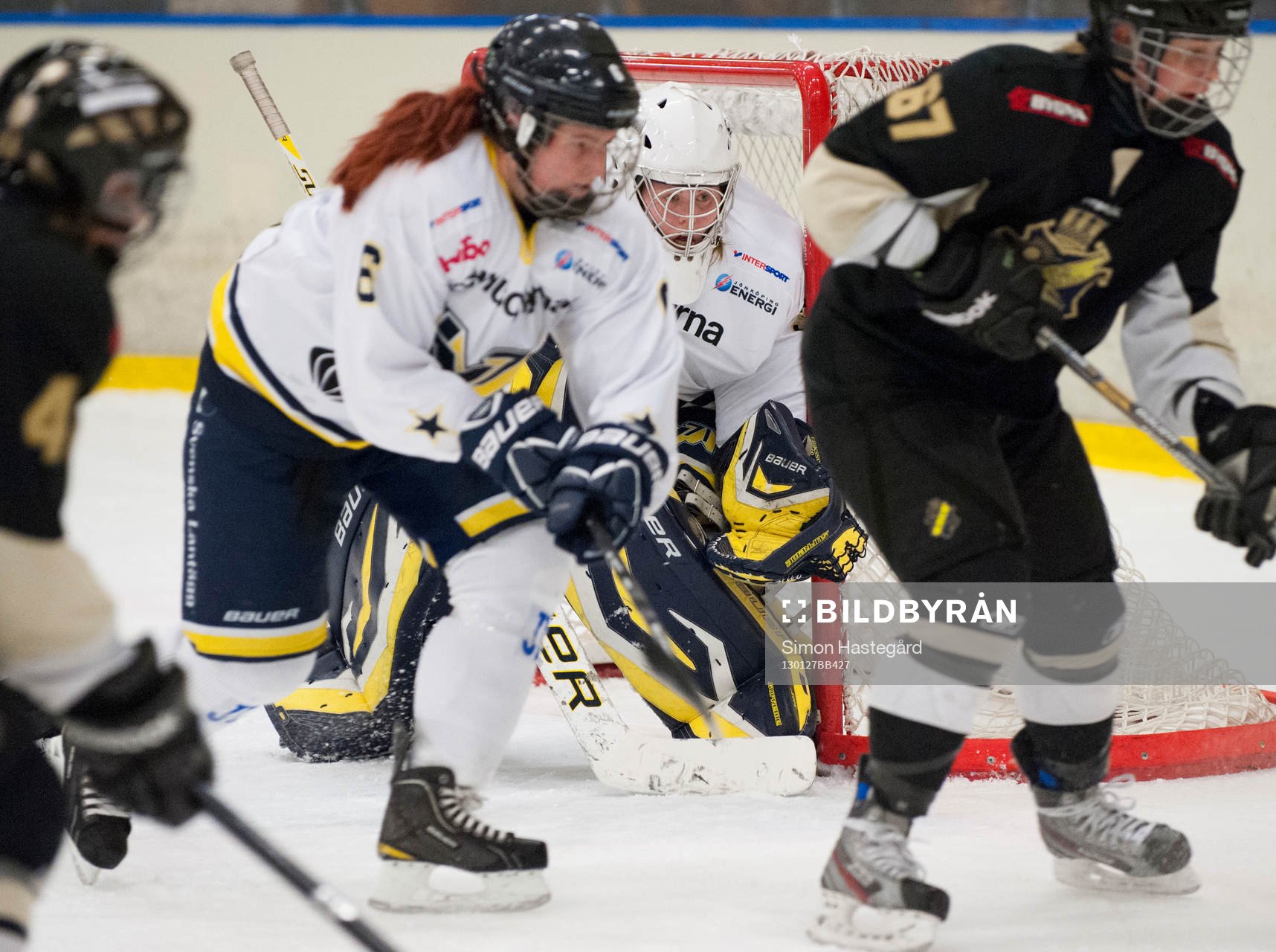 Sabina Eriksson, hade fullt upp hela matchen, HV71