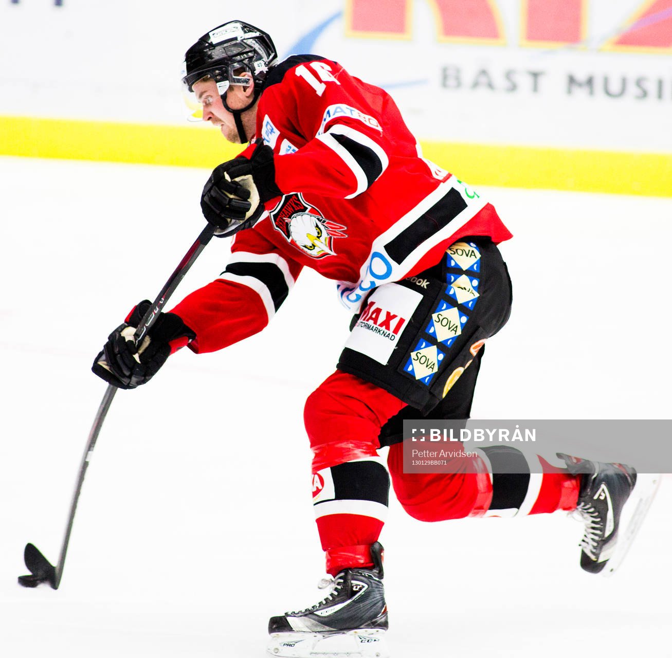 Magnus Häggström, Malmö Redhawks, drar iväg ett skott