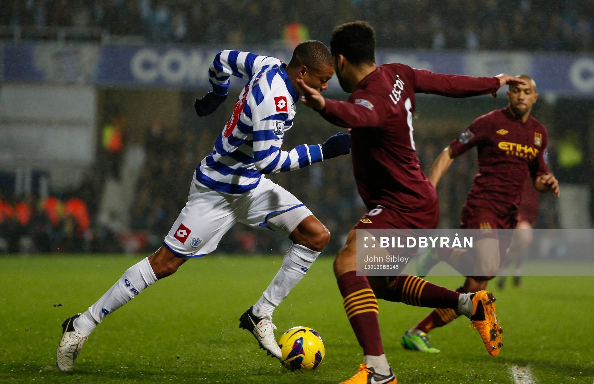 Football - Queens Park Rangers v Manchester City - Barclays