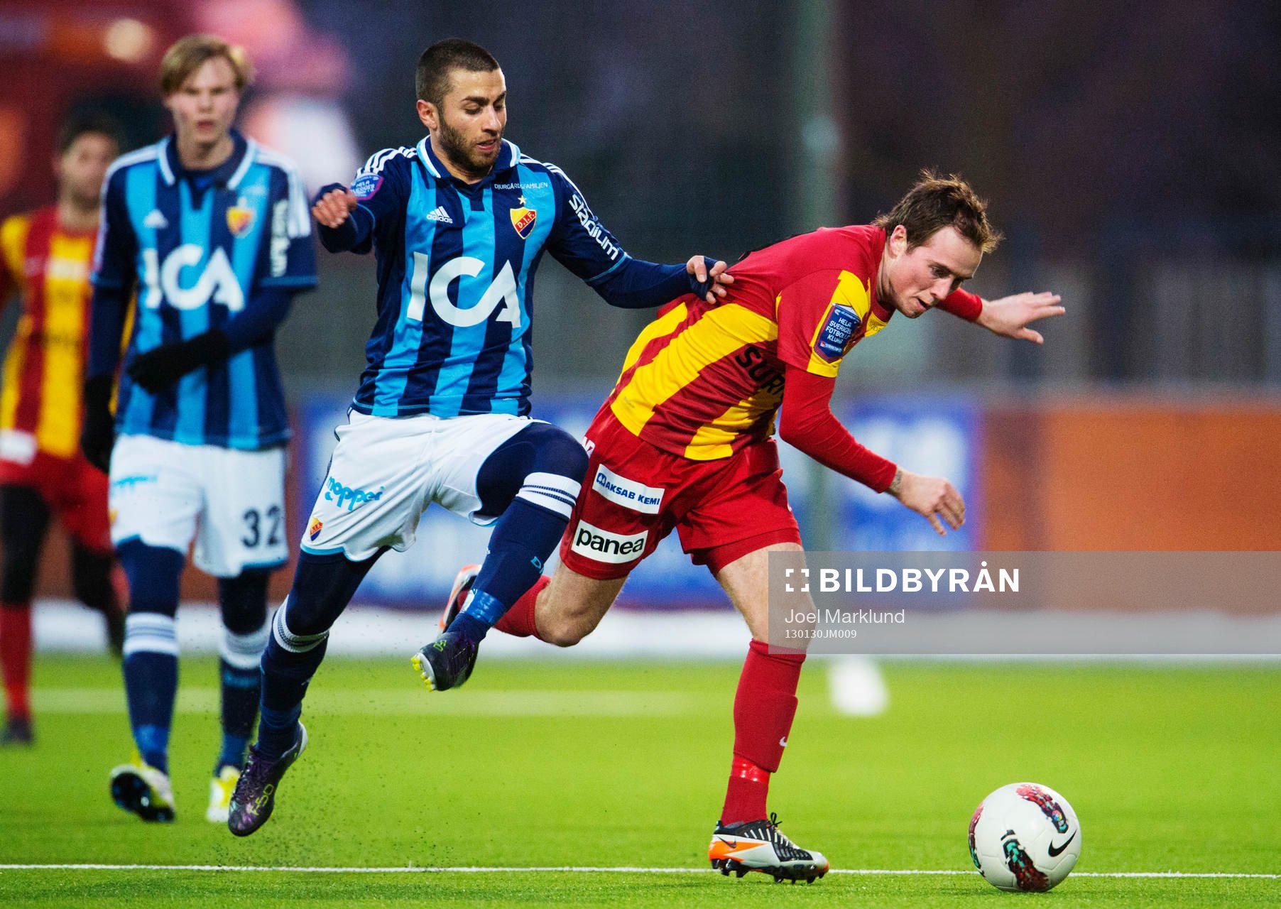 Nahir Oyal, Djurgården, i kamp om bollen