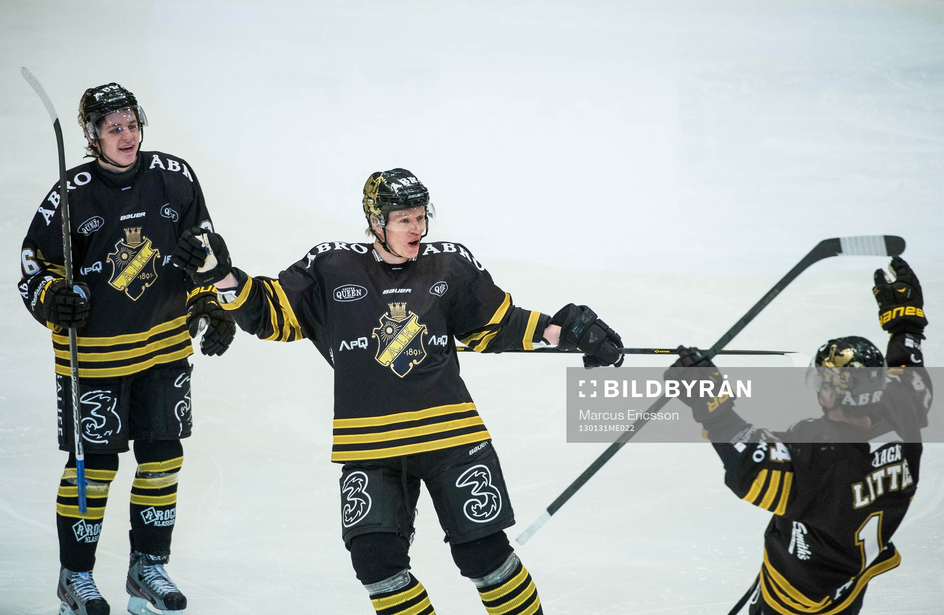 Oscar Ahlström, Esa Pirnes och Broc Little, AIK jublar