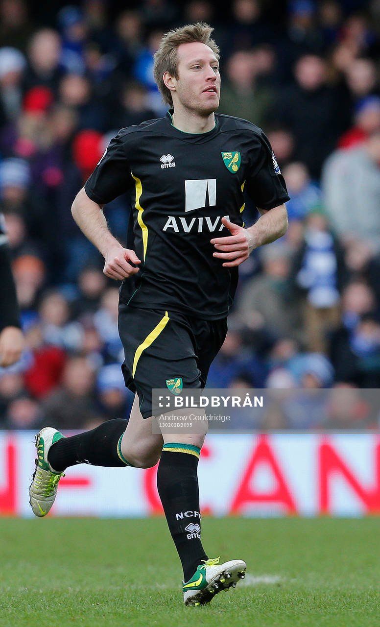 Football - Queens Park Rangers v Norwich City - Barclays