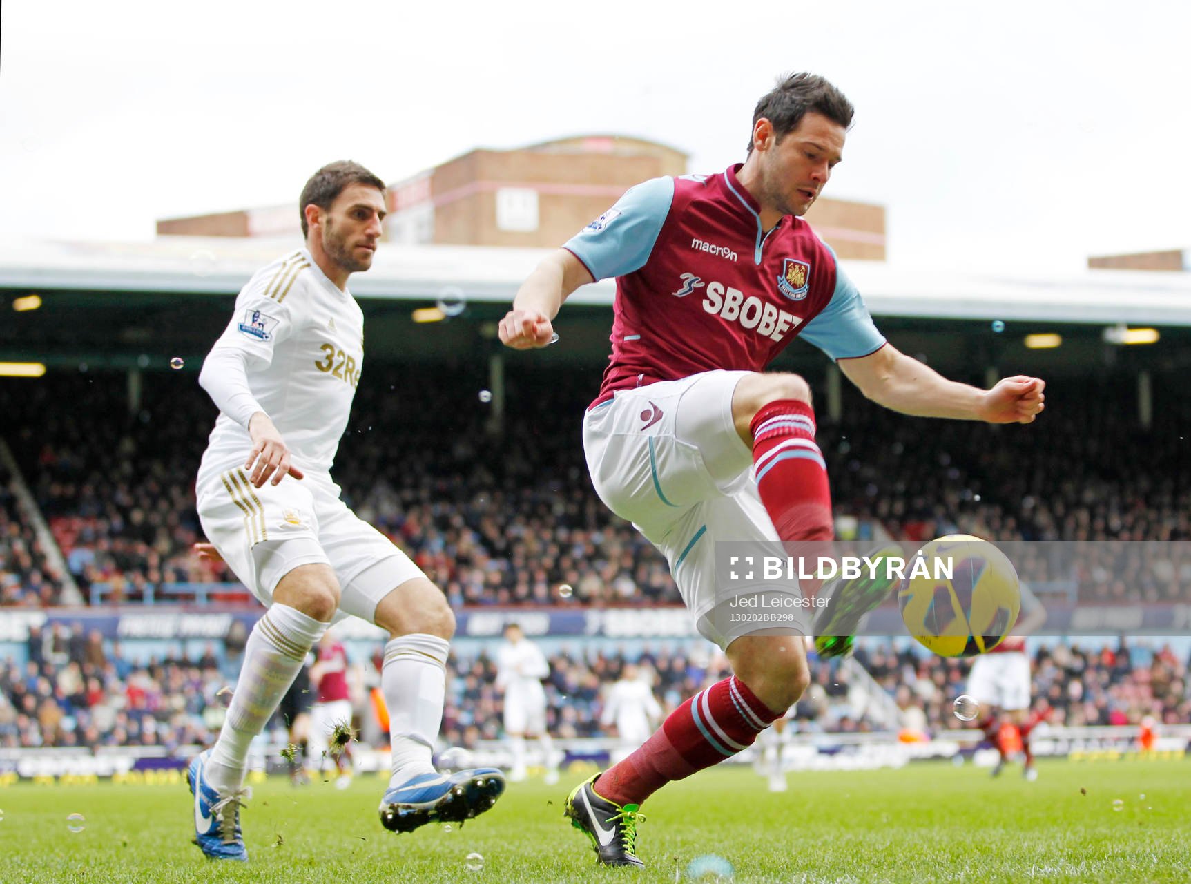 Football - West Ham United v Swansea City - Barclays