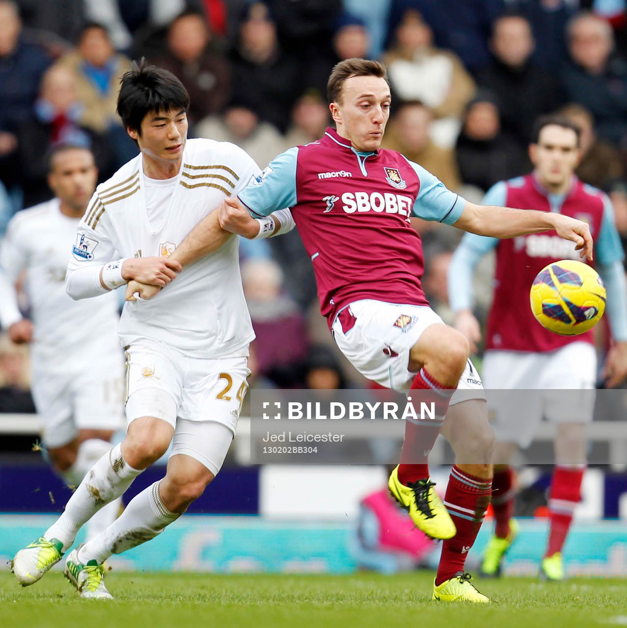 Football - West Ham United v Swansea City - Barclays