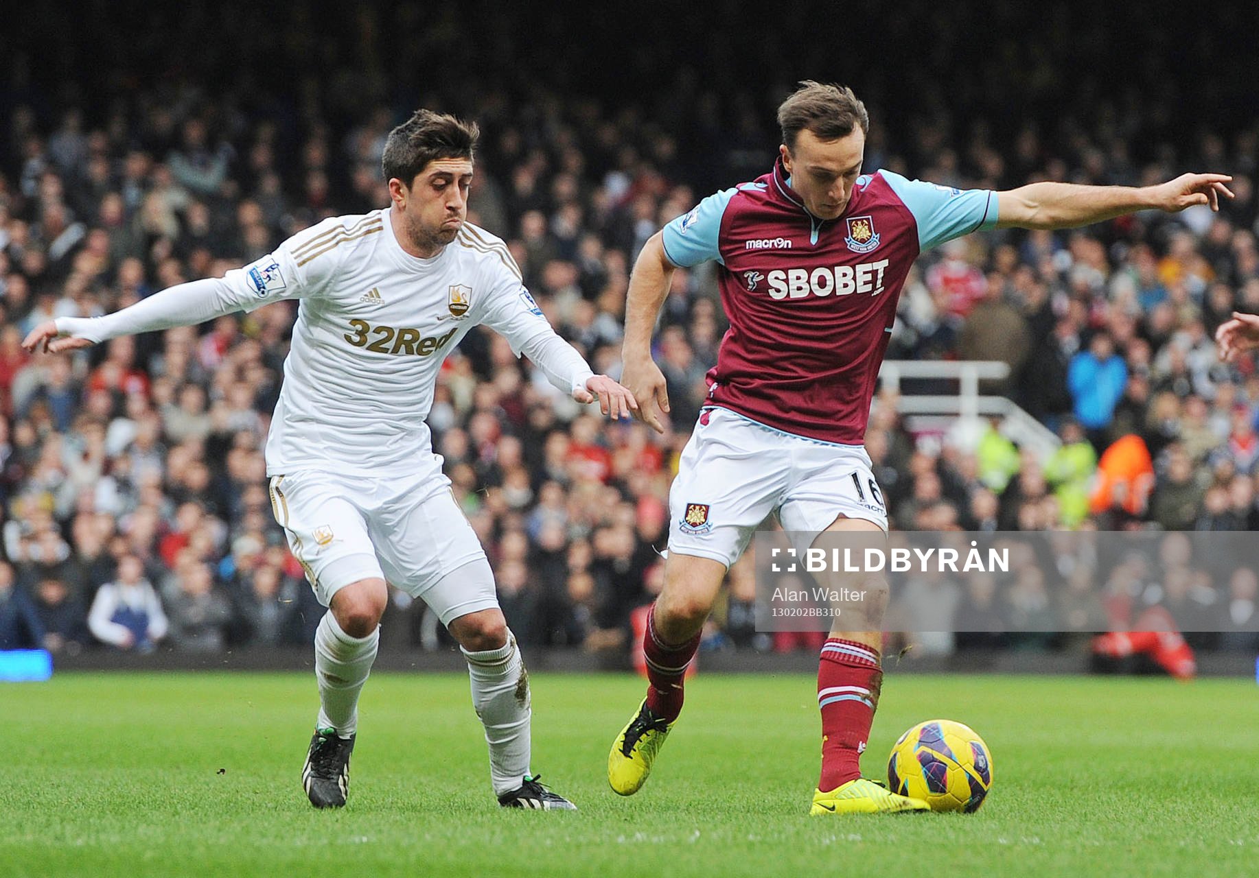 Football - West Ham United v Swansea City - Barclays