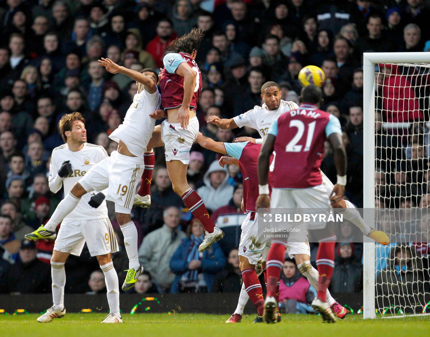 Football - West Ham United v Swansea City - Barclays