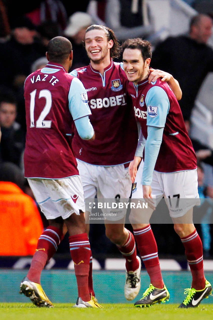 Football - West Ham United v Swansea City - Barclays