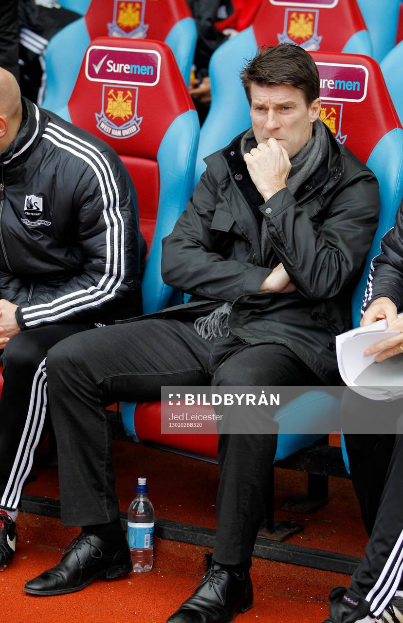 Football - West Ham United v Swansea City - Barclays