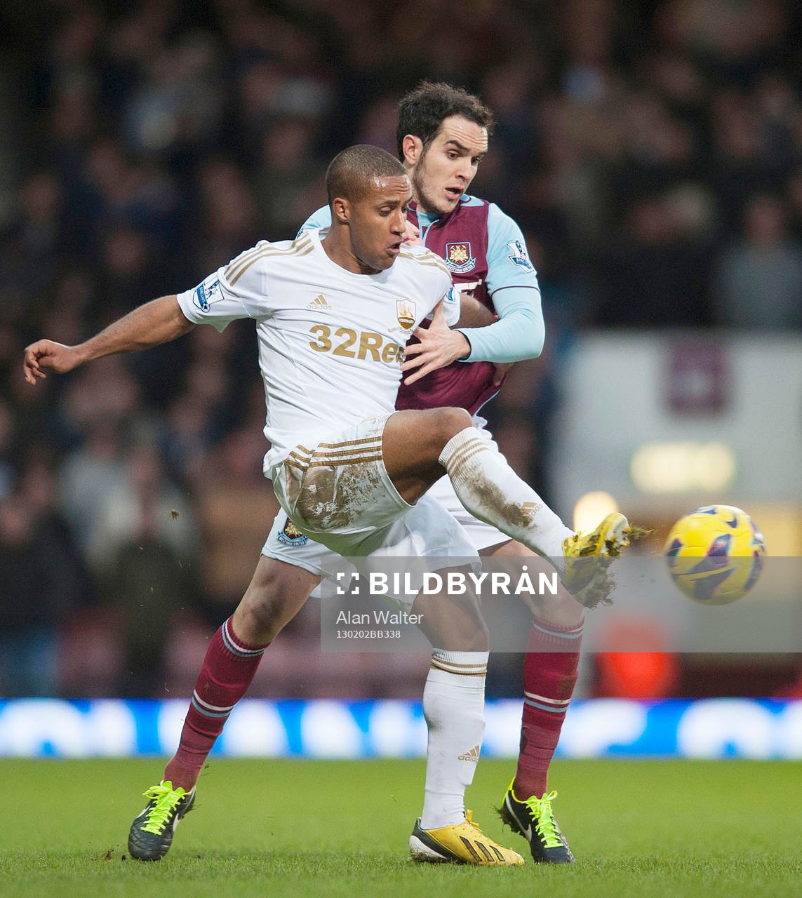 Football - West Ham United v Swansea City - Barclays