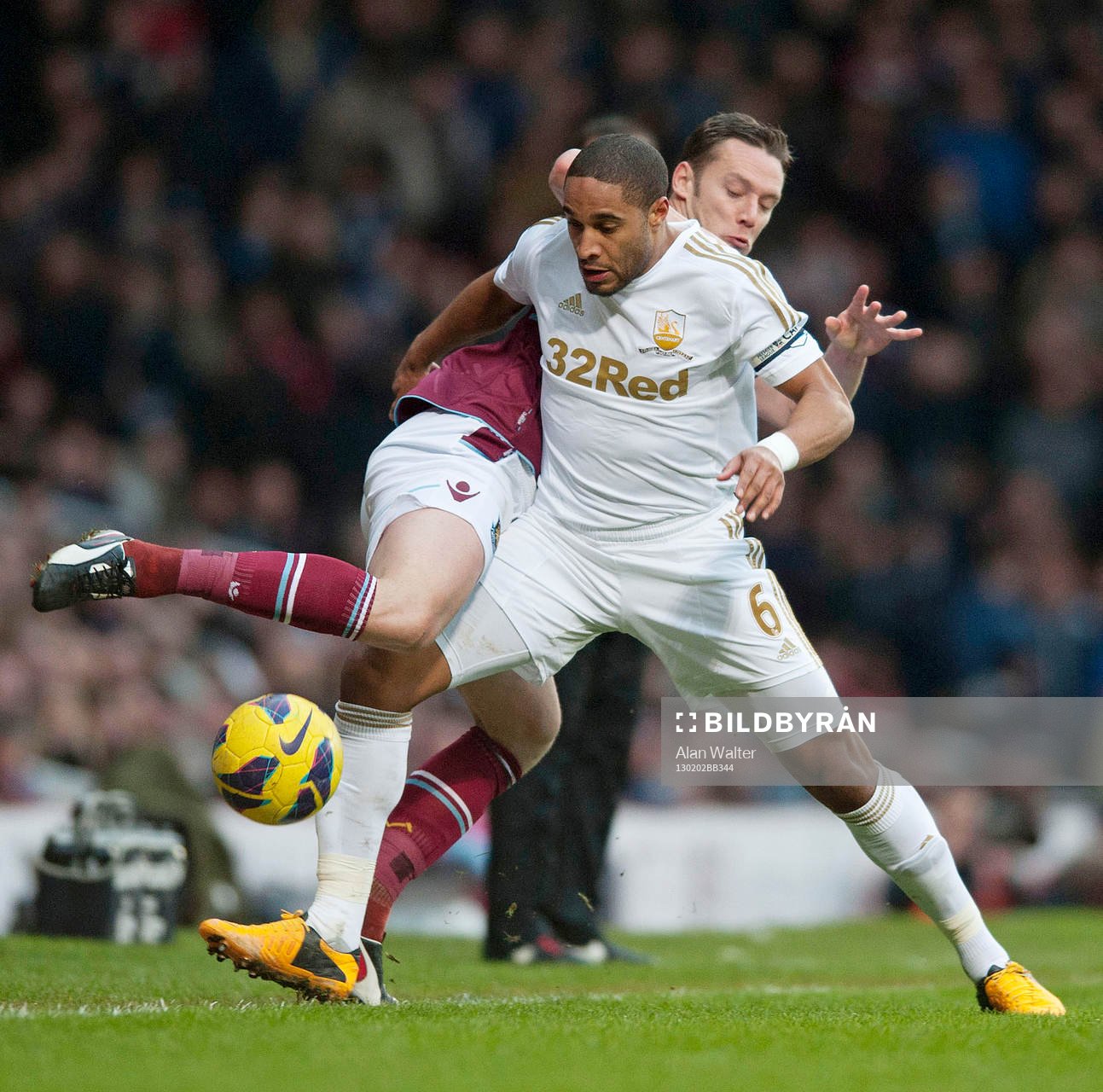 Football - West Ham United v Swansea City - Barclays