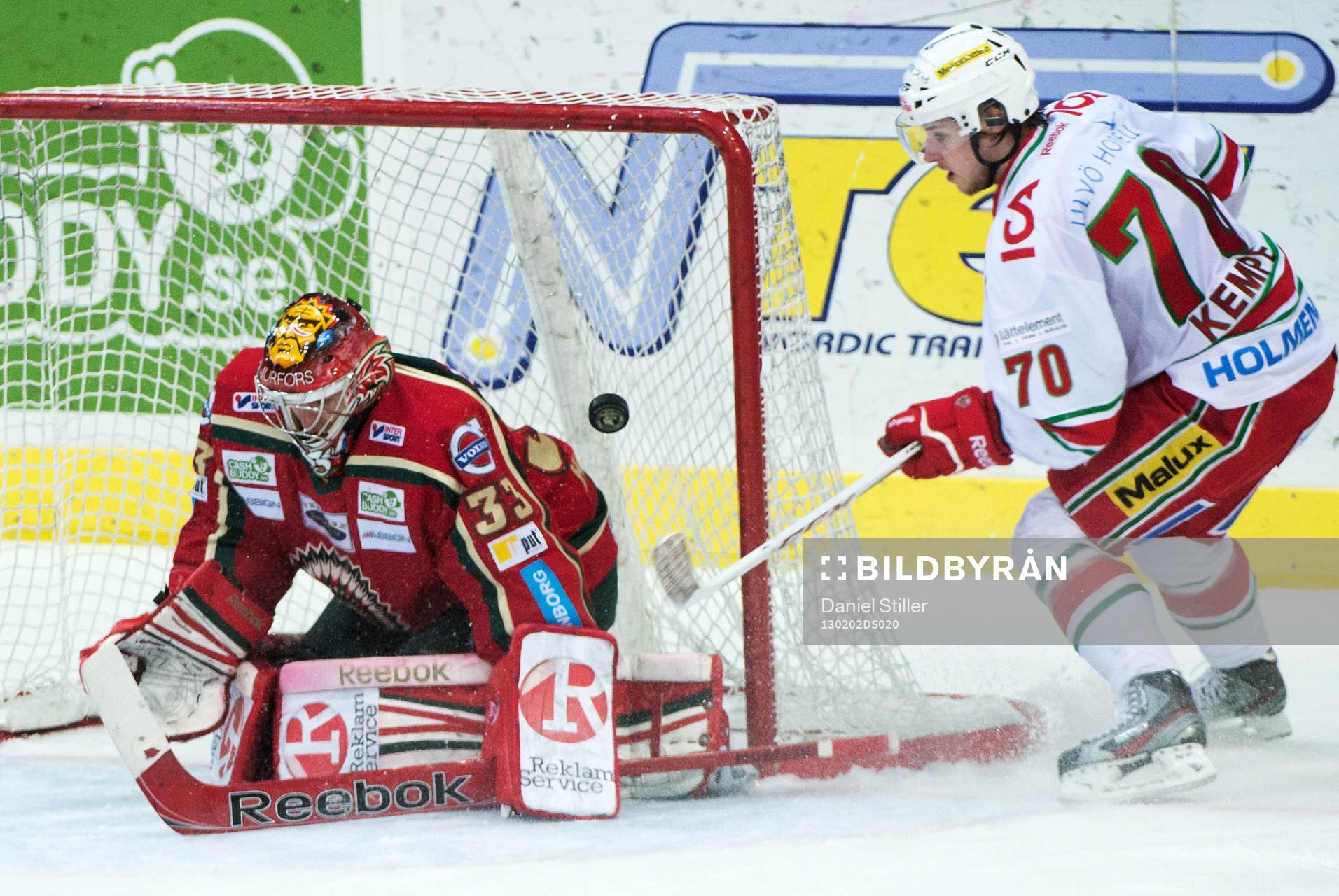 Mario Kempe, Modo. Julius Hudacek, målvakt Frölunda