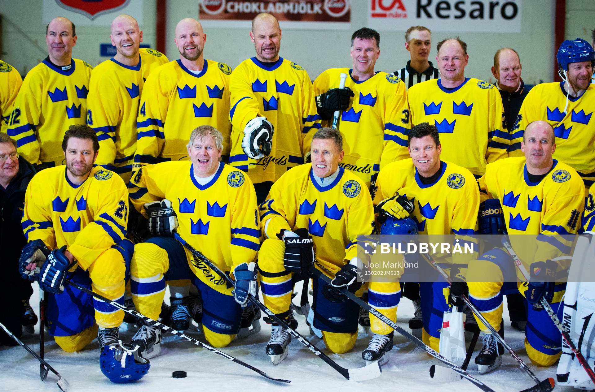 Lagbild Tre Kronor Legends. I mitten längst fram sitter