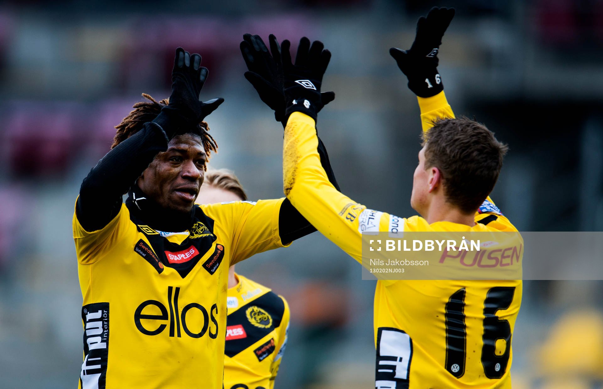 Fotboll, allsvenskan, träningsmatch, FC Nordsjaelland - Elfsborg: Mohammed Bangura, Elfsborg, jublar med Viktor Claesson.
