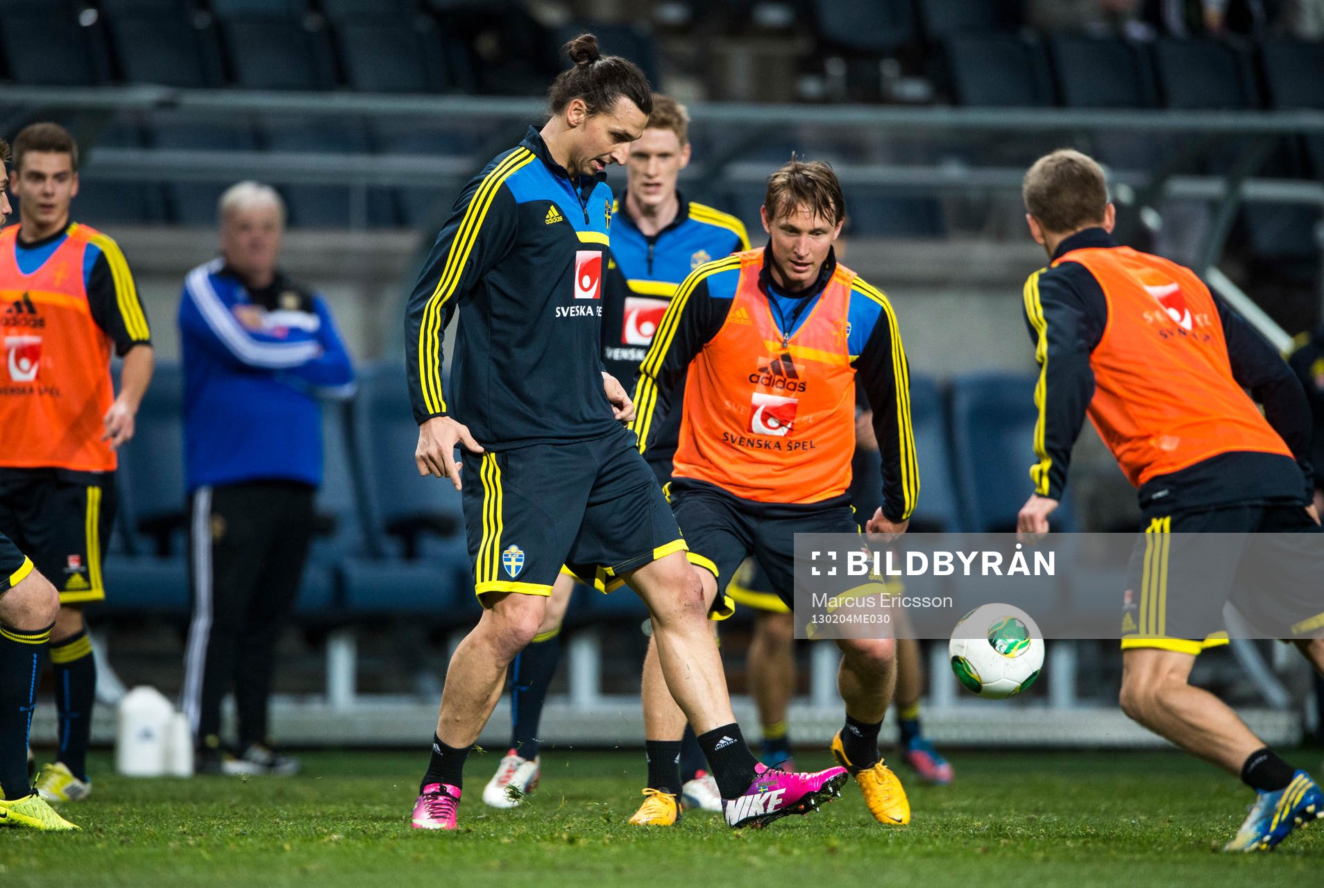 Sverige tränar på Friends Arena