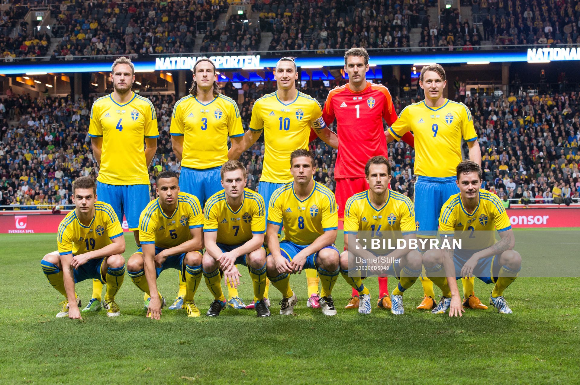 Fotboll, träningslandskamp, Sverige - Argentina: Sveriges startelva, bakre raden fr vänster: Andreas Granqvist, Jonas Olsson, Zlatan Ibrahimović, Andreas Isaksson, målvakt, Kim Källström.