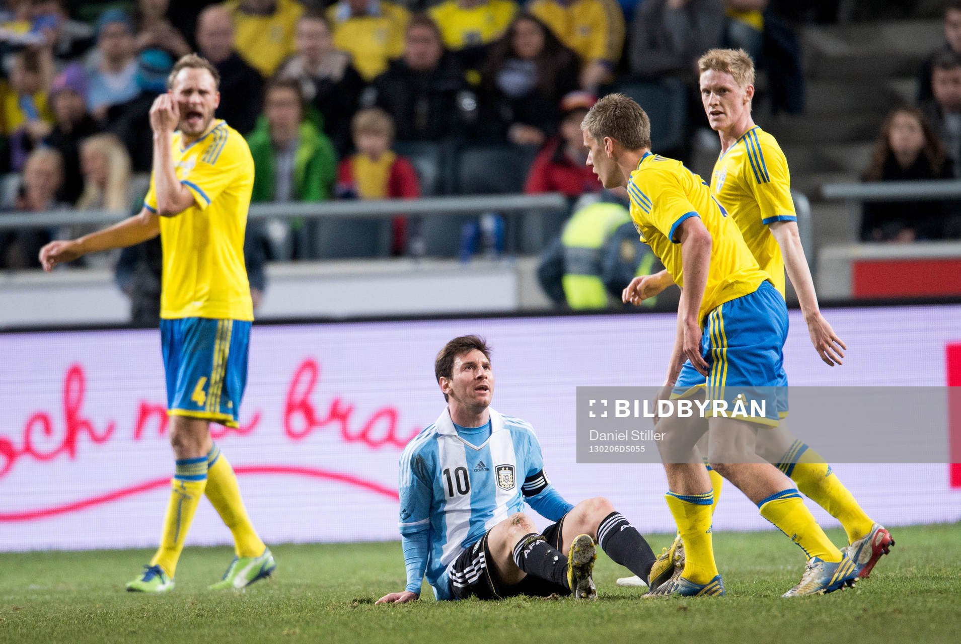 Pontus Wernbloom, Sverige, kapar Lionel Messi, Argentina,
