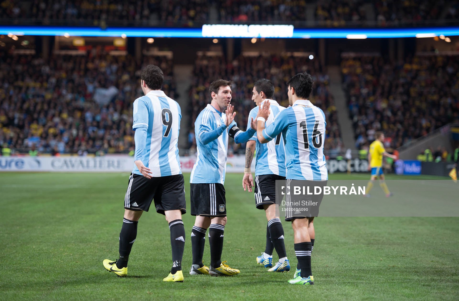 Sergio Aguero, Argentina gör 1-2, jubel Lionel Messi