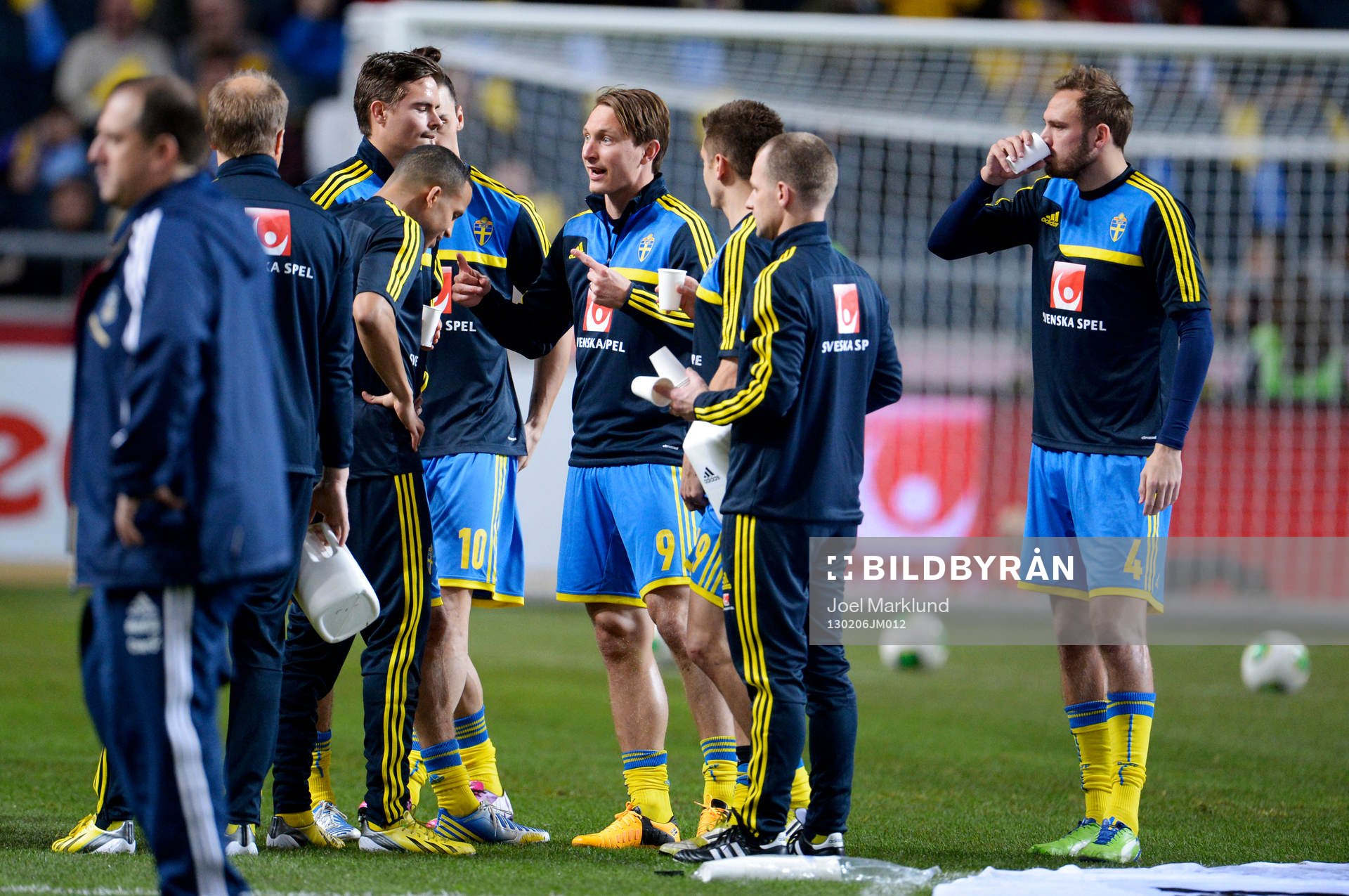 Kim Källström, Andreas Granqvist,  Sverige, dricker vatten