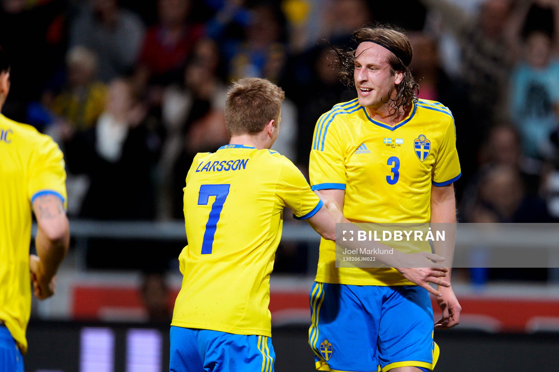 Jonas Olsson, Sebastian Larsson, Sverige jublar