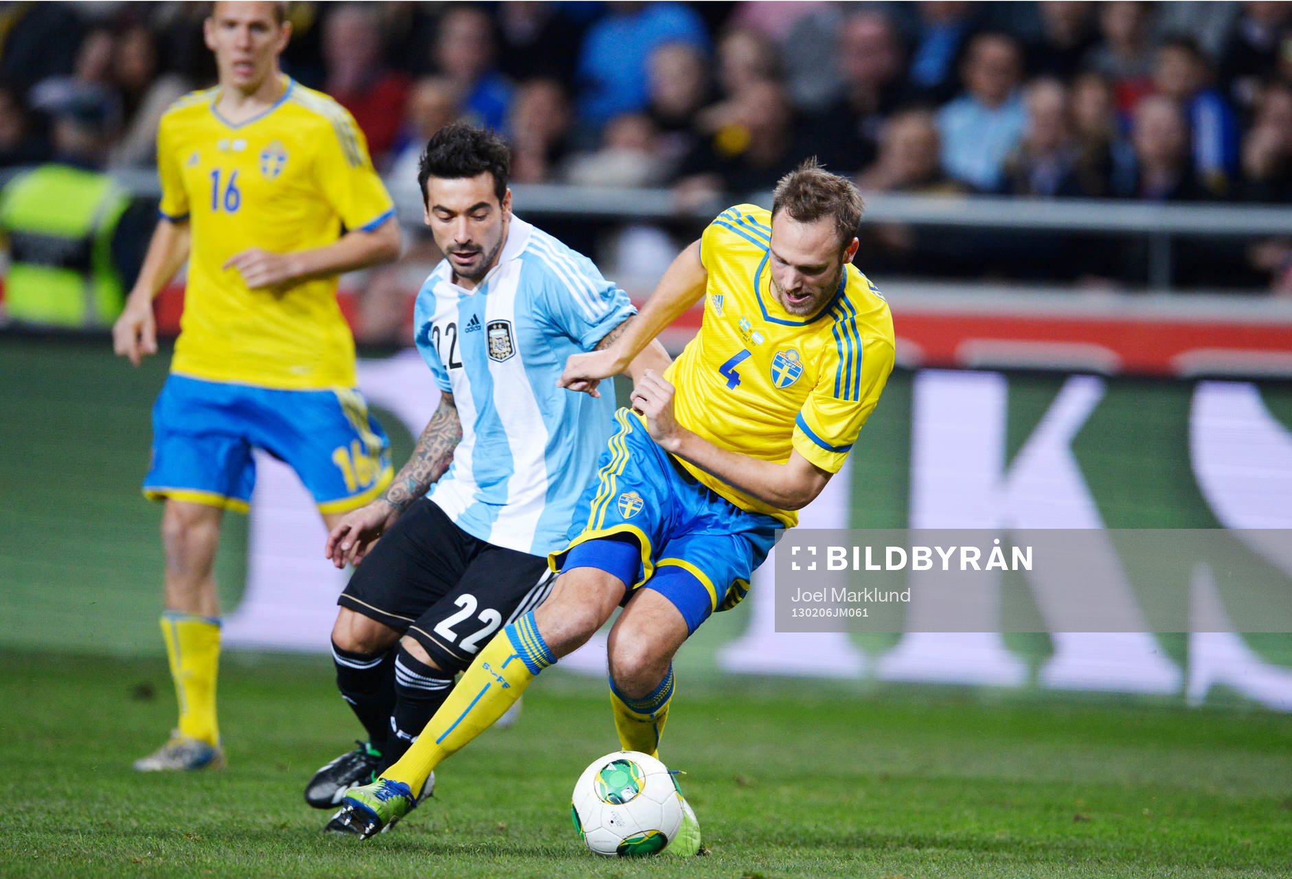 Ezequiel Lavezzi, Argentina och Andreas Granqvist,  Sverige