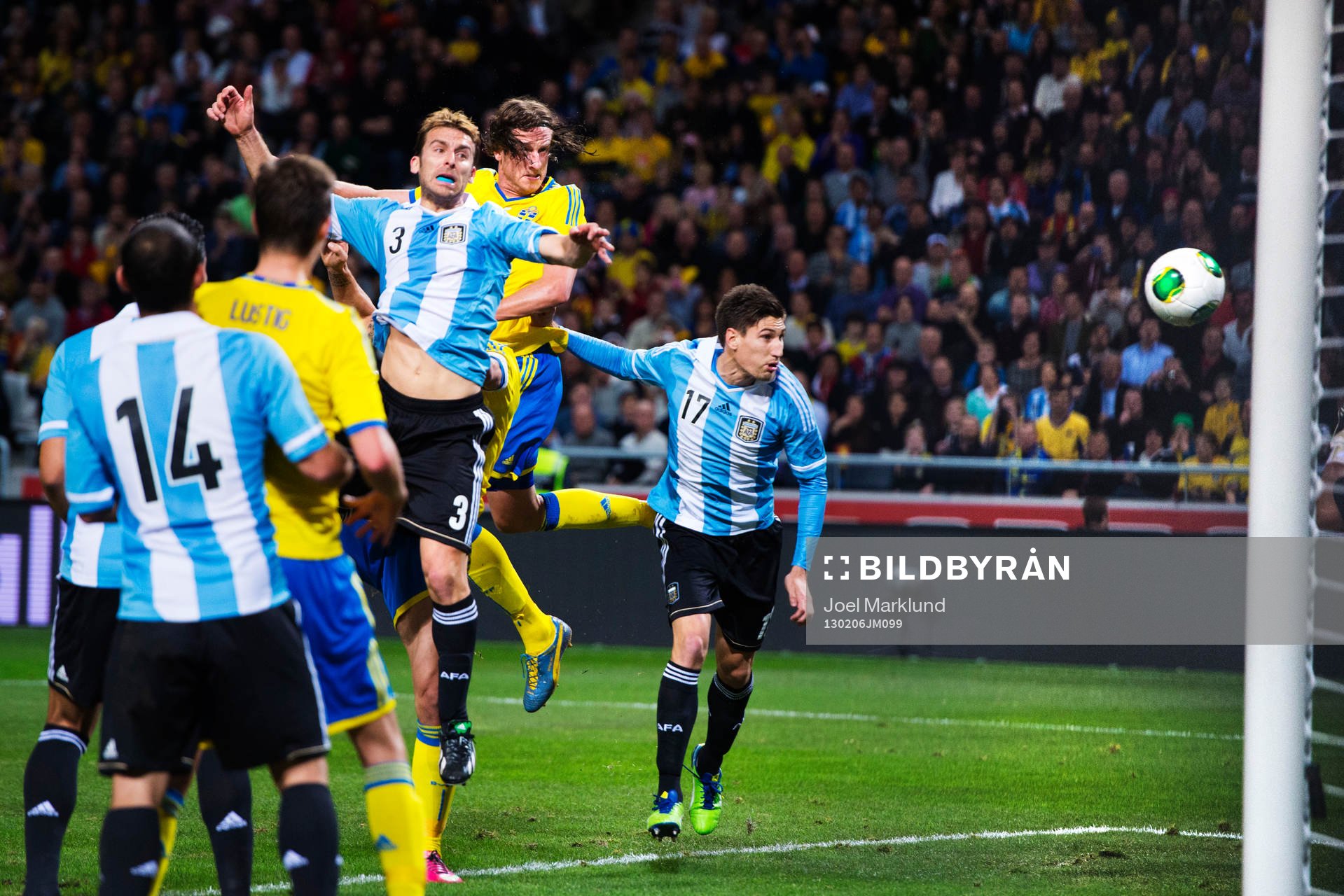 Jonas Olsson, Sverige, nickar in 1-1