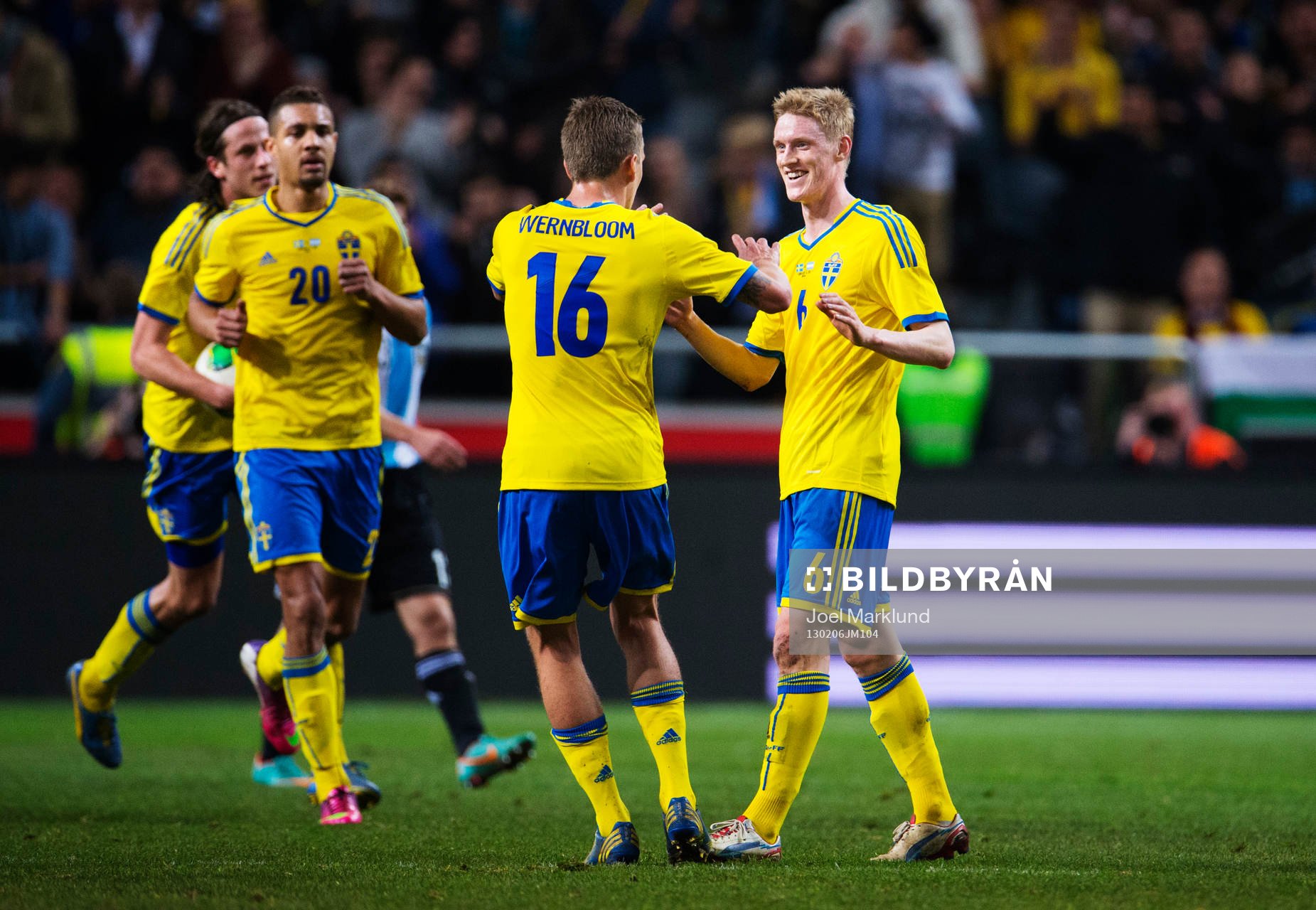 Pontus Wernbloom och Rasmus Elm, Sverige, jublar
