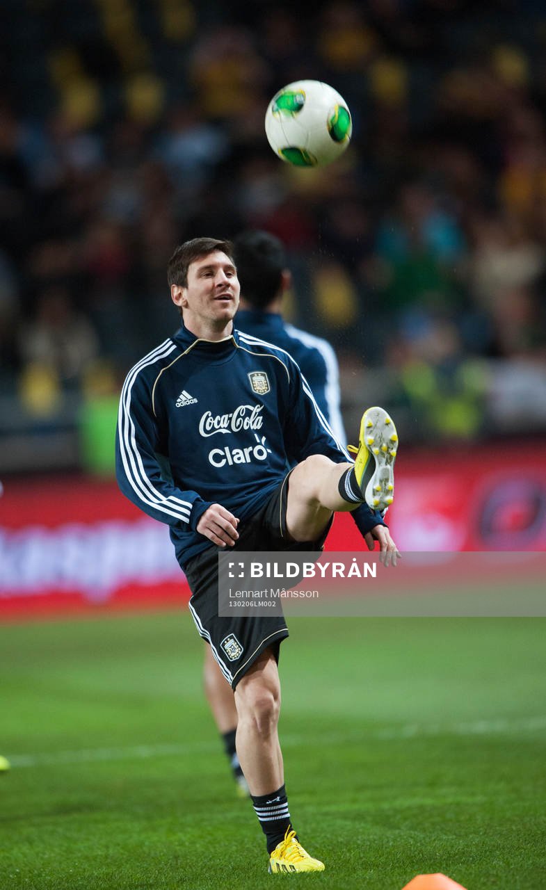 Lionel Messi, Argentina, värmer upp