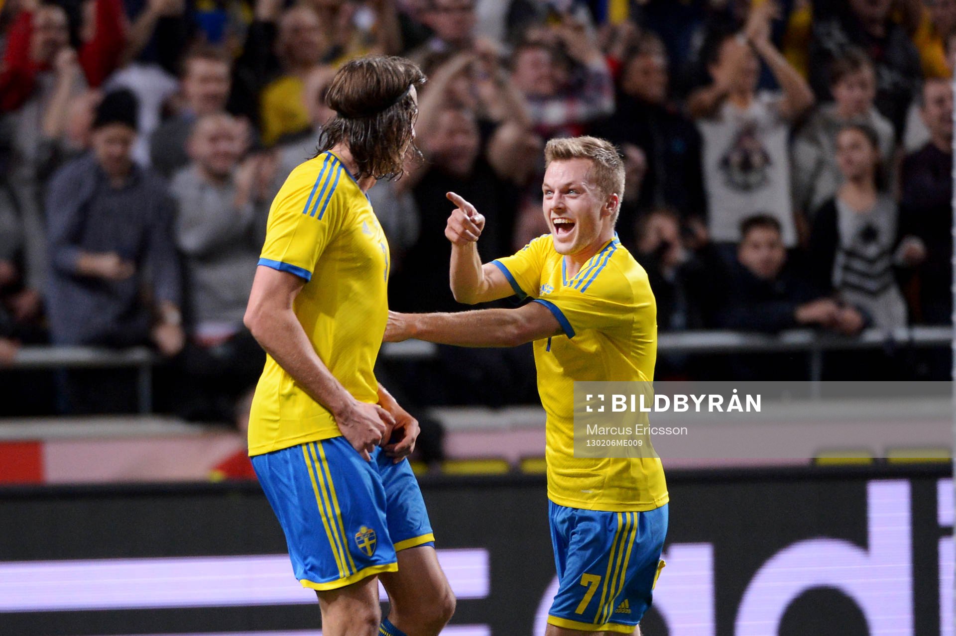 Jonas Olsson, Sebastian Larsson, Sverige jublare