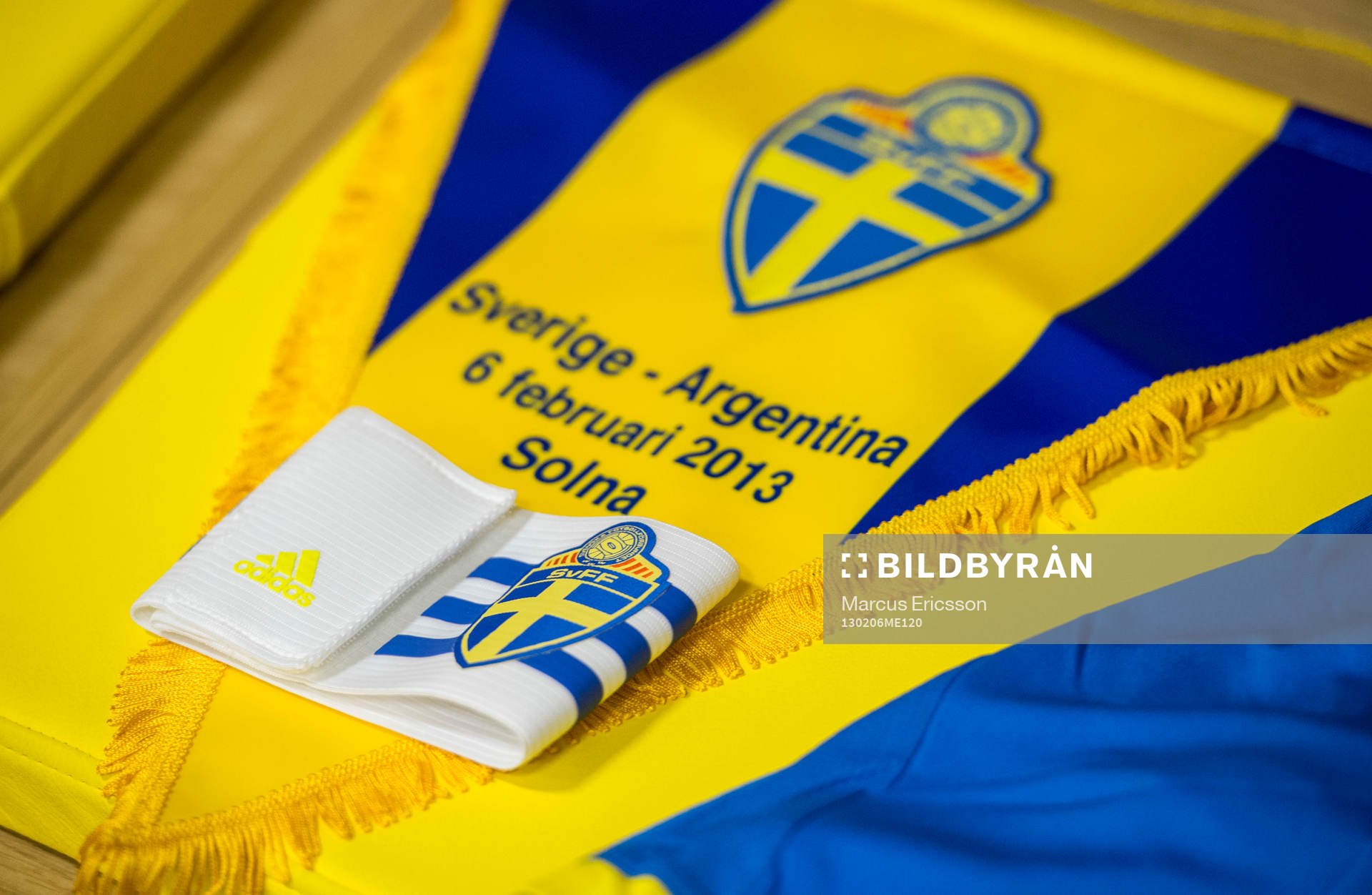 Sveriges omklädningsrum. Kaptensbindel