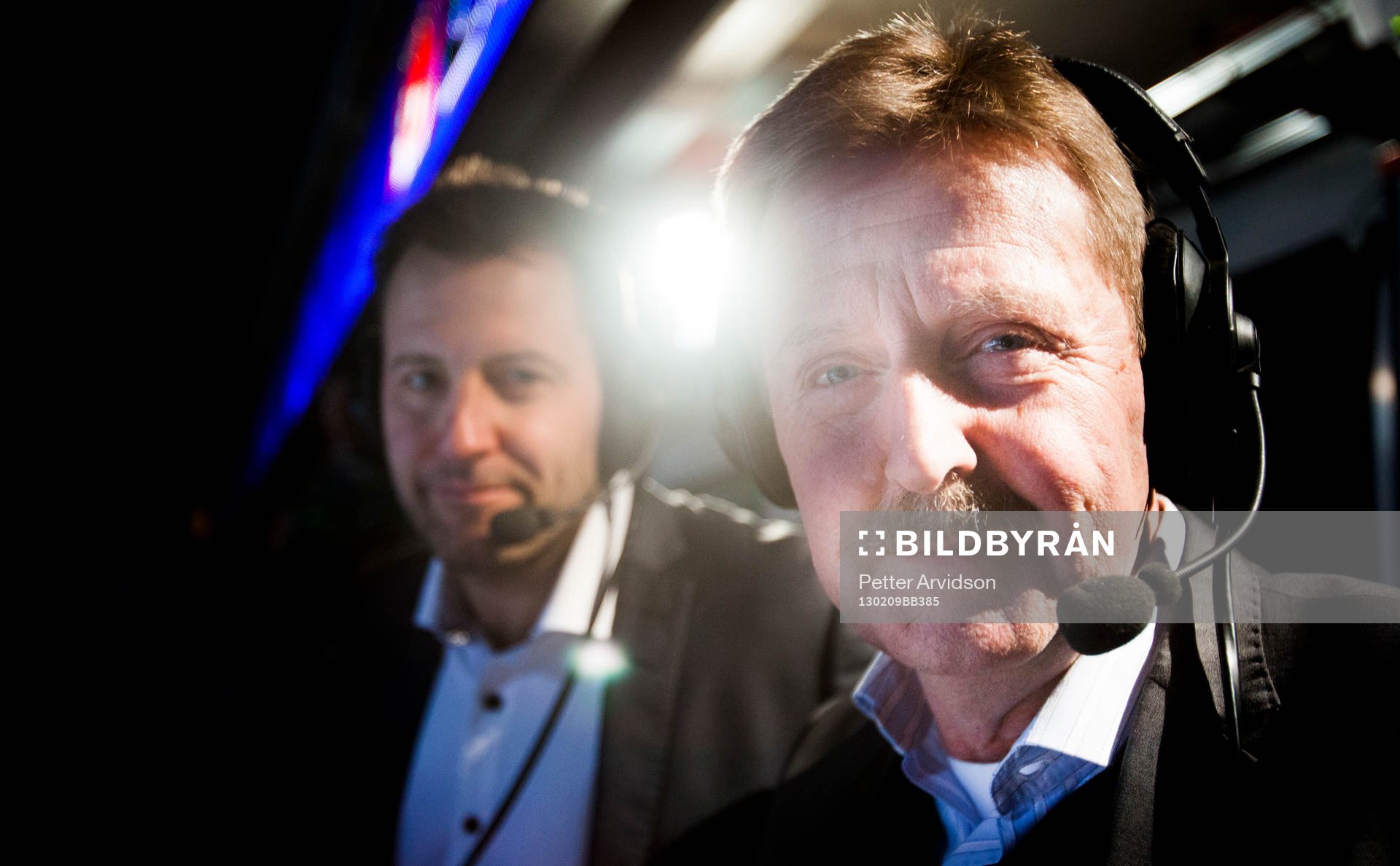 Staffan Lindeborg, SVT, i bakgrunden, Mikael Renberg, SVT