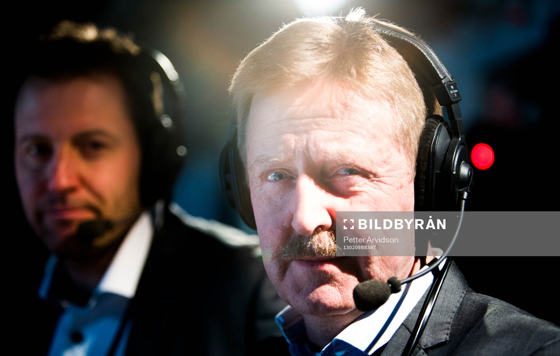Staffan Lindeborg, SVT, i bakgrunden, Mikael Renberg, SVT