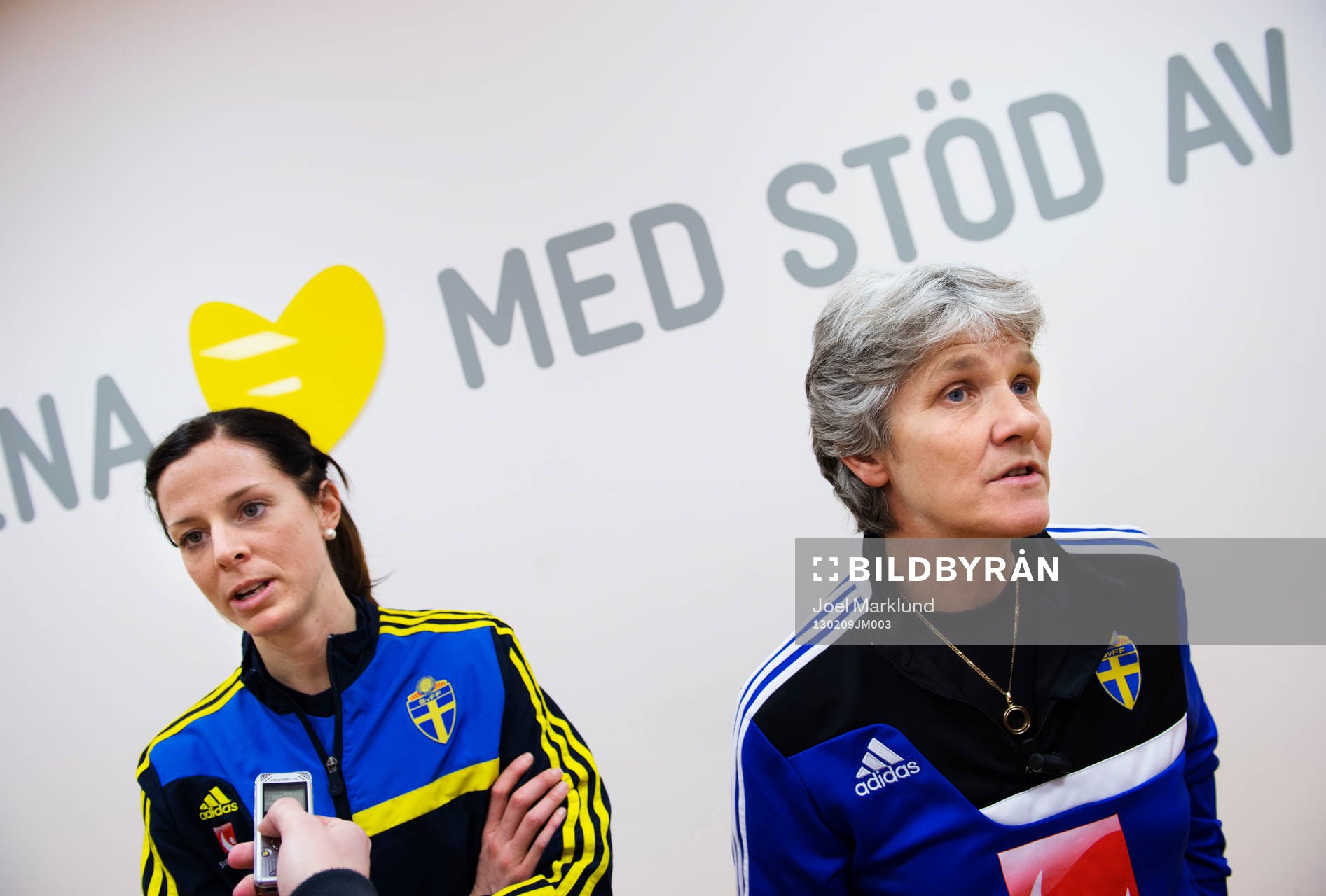Lotta Schelin och Pia Sundhage, förbundskapten, blir